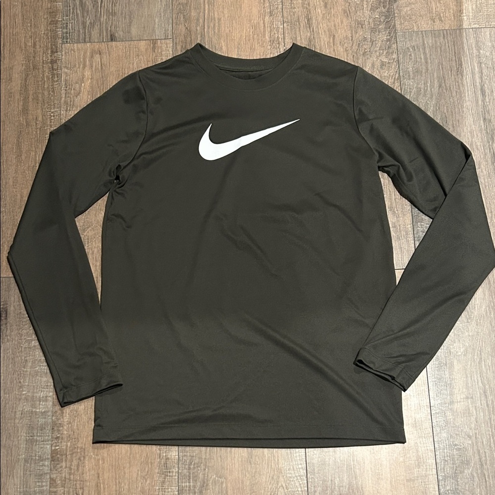NEW! Nike XL Shirt